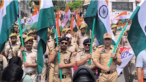Doda Police takes out Magnificent Tiranga Rally amid patriotic fervour